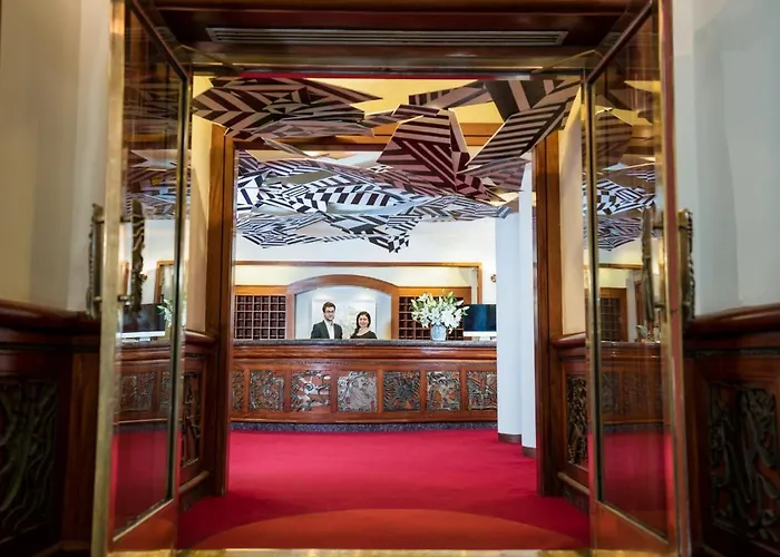 3-Sterne-Hotel: Roger Smith Hotel