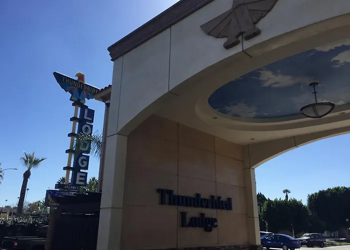 Thunderbird Lodge