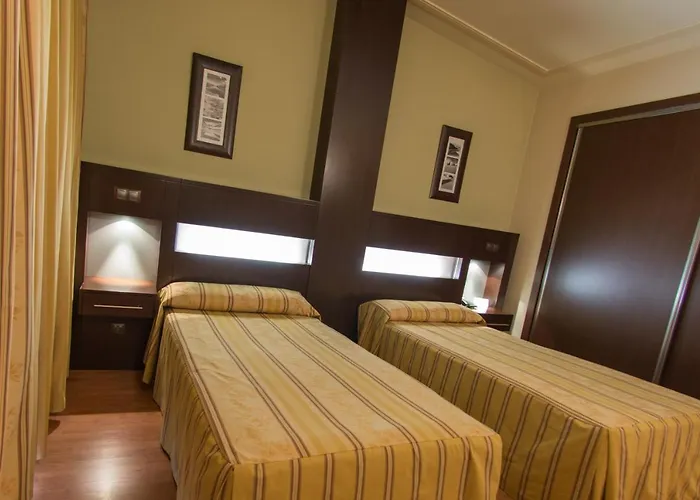 Hotel cerca del aeropuerto: Hotel Los 5 Pinos