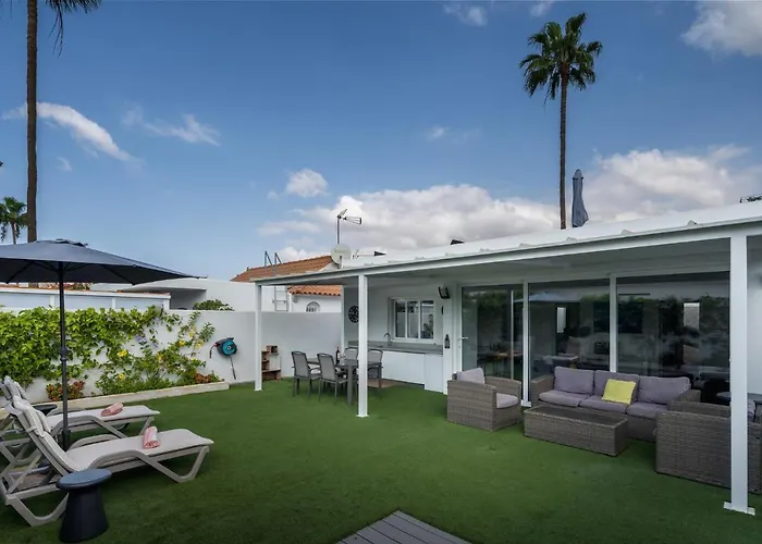 Hotel cerca del colegio: Villa Palmera