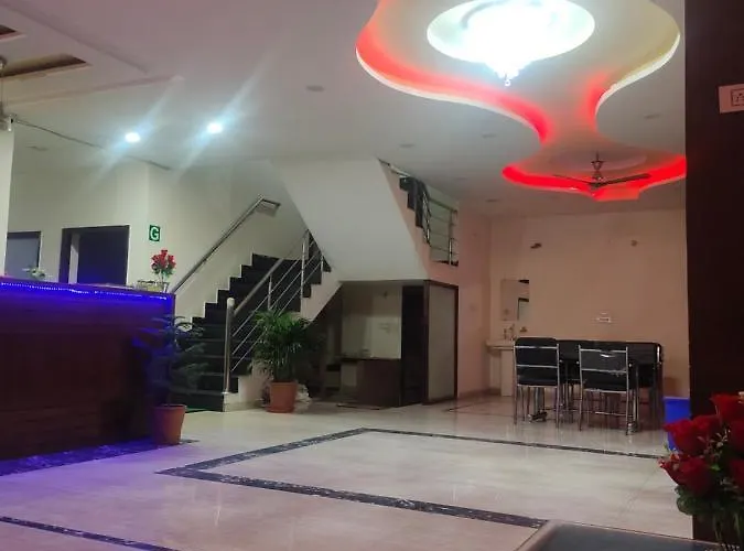 Hotel: Hotel Kb Square Near Chandigarh Railway Station