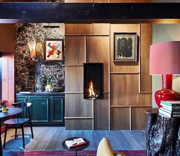  Maison Fred Luxury Suites