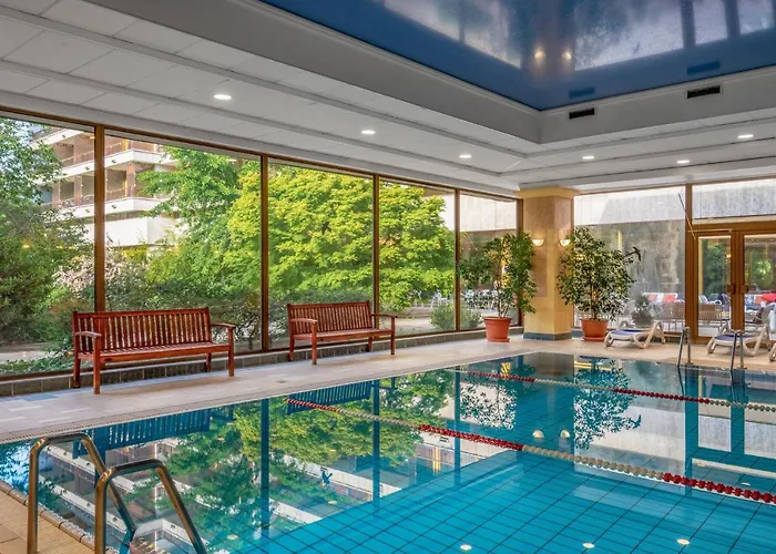 Family Hotel: Ensana Thermal Margaret Island