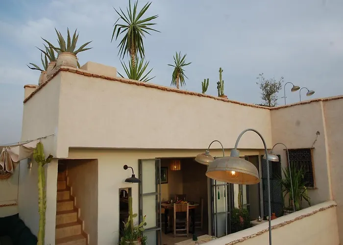 103 Riad Chelsie Pool Rooftop & Hammam