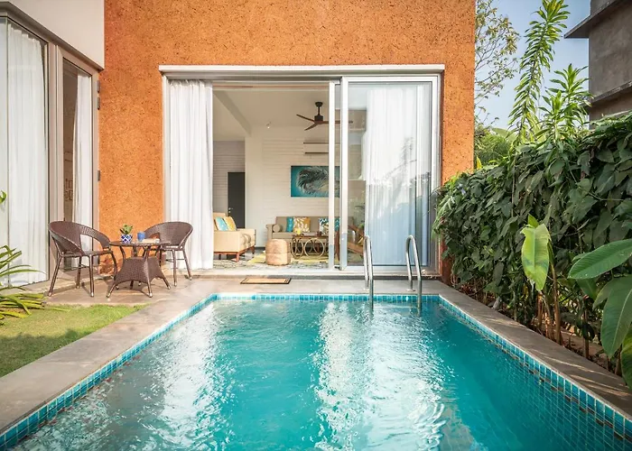 Private Villa: La Risa, 2 Bhk Villas Near Vagator Beach, Private Pool With Kitchen, Balcony, Security