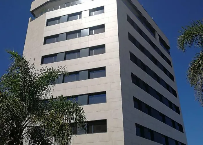 Lamaraz Hotels