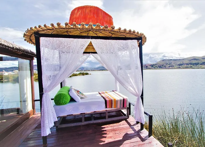 Pet Friendly hotel: Uros Samarana Uta Lodge