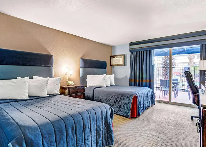 Travelodge By Wyndham Center Strip