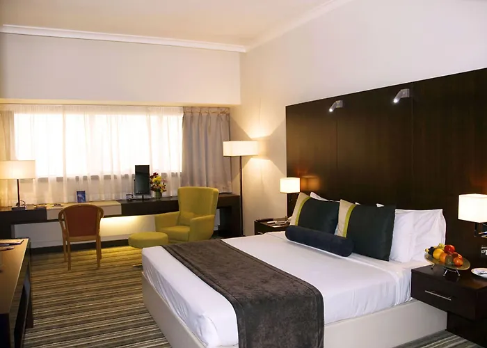 Jacuzzi hotel: Avari Dubai Hotel