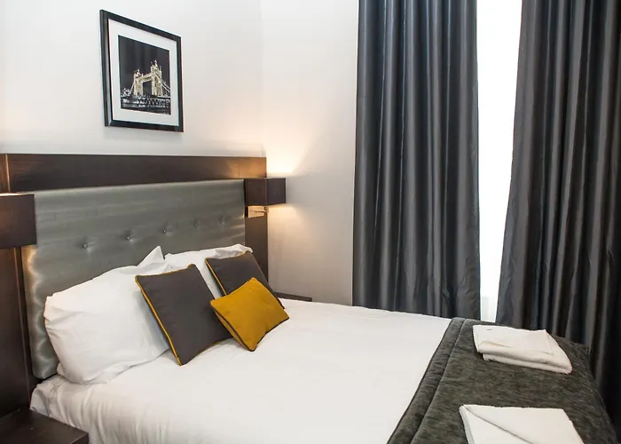 Cheap hotel: The Tudor Inn Hotel