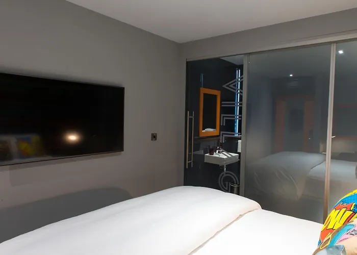 Village Hotel Portsmouth