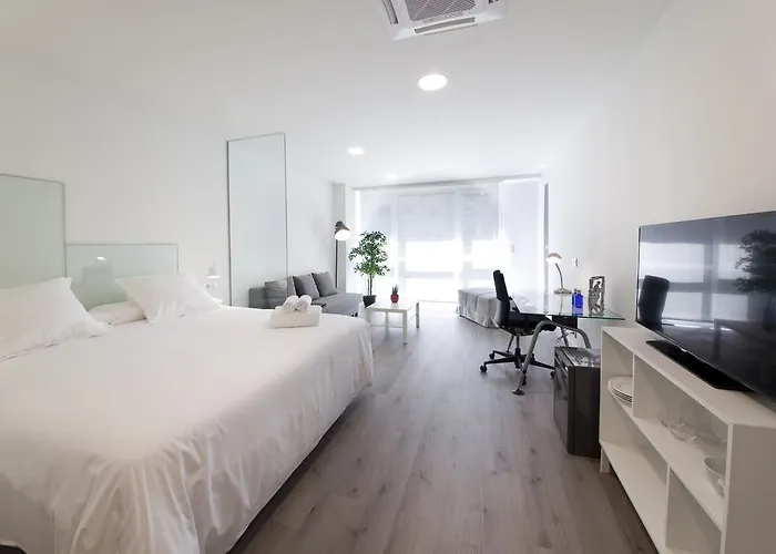 Pensión T5 Donostia Suites