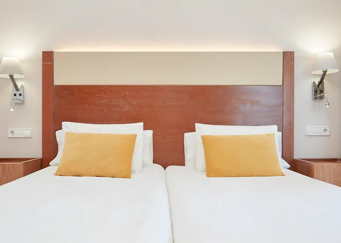  Universal Grand León&Spa