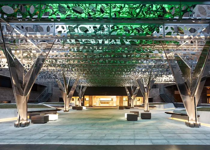 Boutique hotel only: Novotel Madrid Center