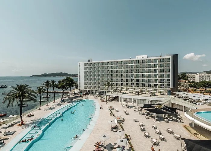 Hotel familiar: The Ibiza Twiins - 4* Sup