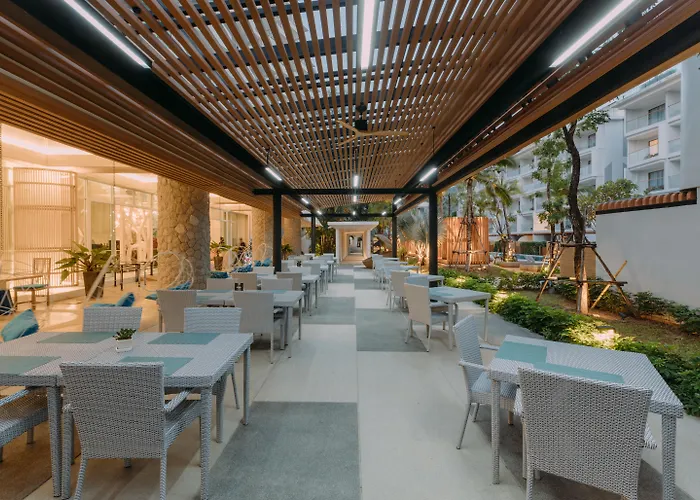 Hotel with view: Andaman Embrace Patong, Phuket