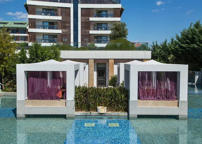 Blue Side Only Adult 16 Romantik Hotel