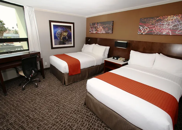 Cheap hotels Holiday Inn Long Beach - Airport By Ihg