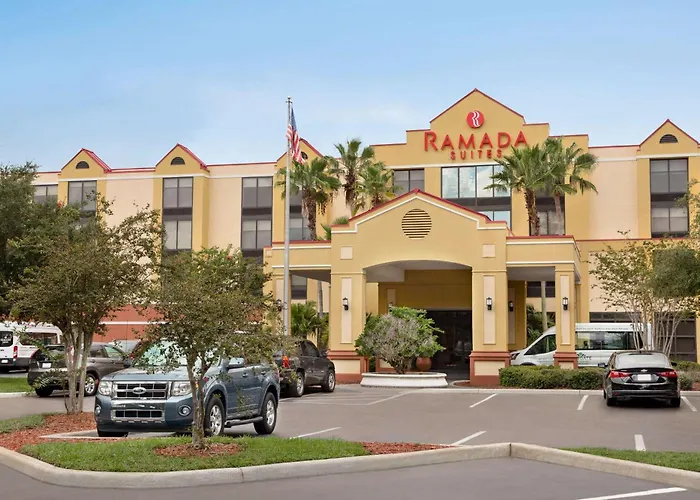 Ramada By Wyndham Suites Airport- Free Airport Shuttle