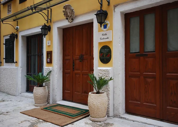 Hotel with view: Villa Tuttorotto