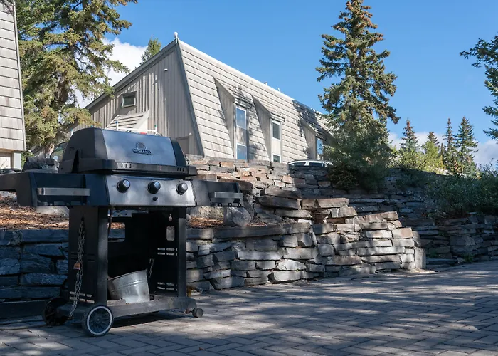 Your Cabin rentals Tunnel Mountain Resort