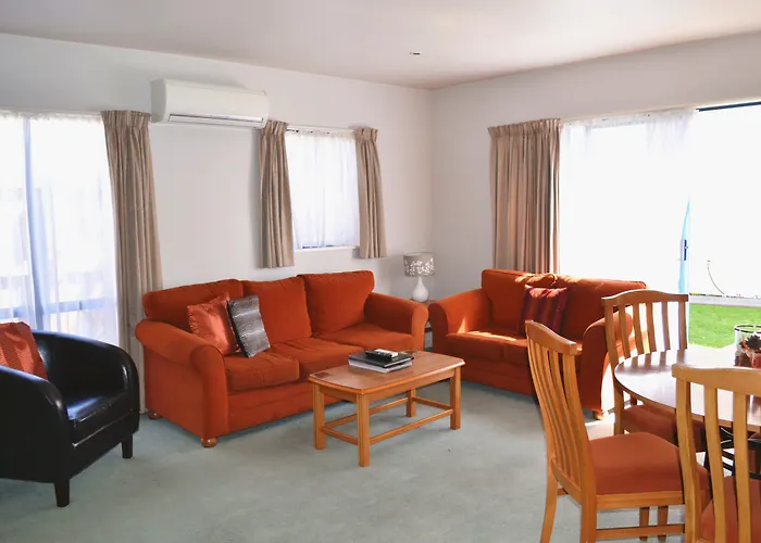 Romantic hotel: Bush Inn Court Motel