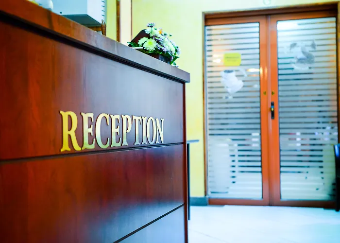 Cheap hotel: Hotel Reina