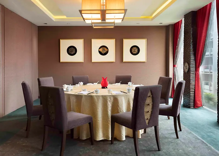 Sheraton Saigon Grand Opera Hotel