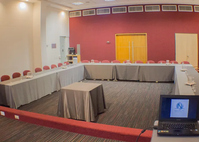 Novelty Suites Hotel - Oviedo Mall