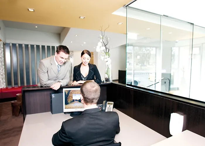 Self catering: City Tempo - Whiteman St