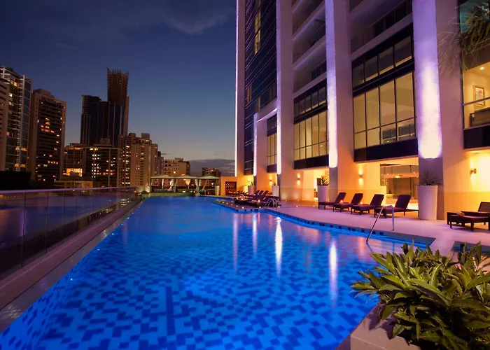 Central hotel: Megapolis Hotel Panama