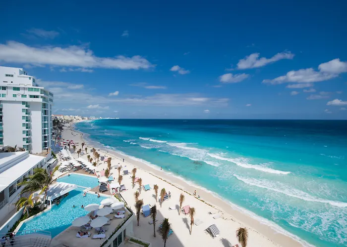 Pet Friendly hotel: Oleo Cancun Playa All Inclusive Resort