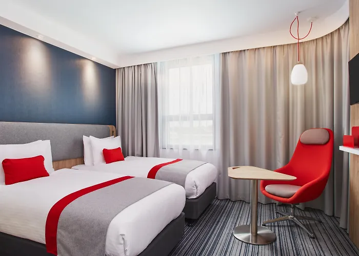 Golf Hotel: Holiday Inn Express London-Ealing By Ihg