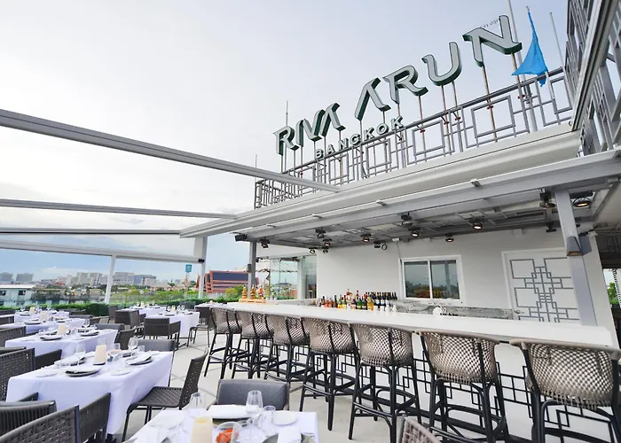 Pet Friendly hotel: Riva Arun Bangkok
