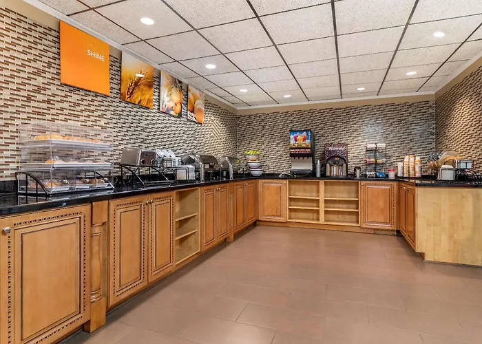 Comfort Inn & Suites Athens North