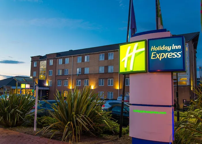 Holiday Inn Express Cardiff Bay By Ihg