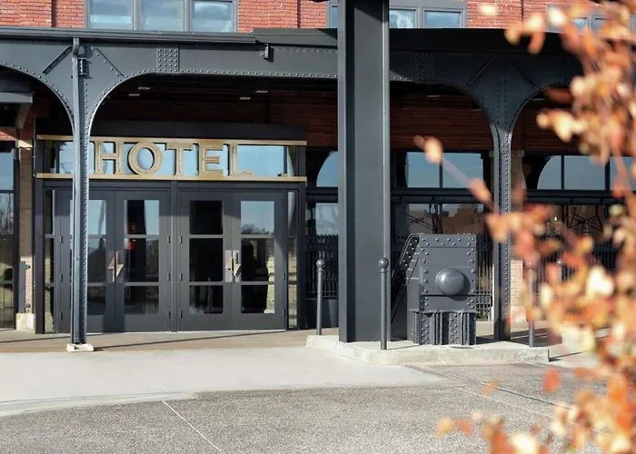 Central Station Memphis, Curio Collection By Hilton