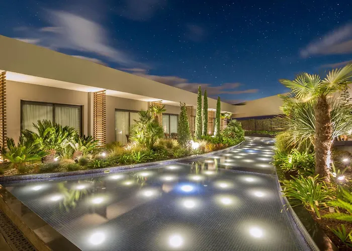 Doubletree By Hilton Izmir Airport