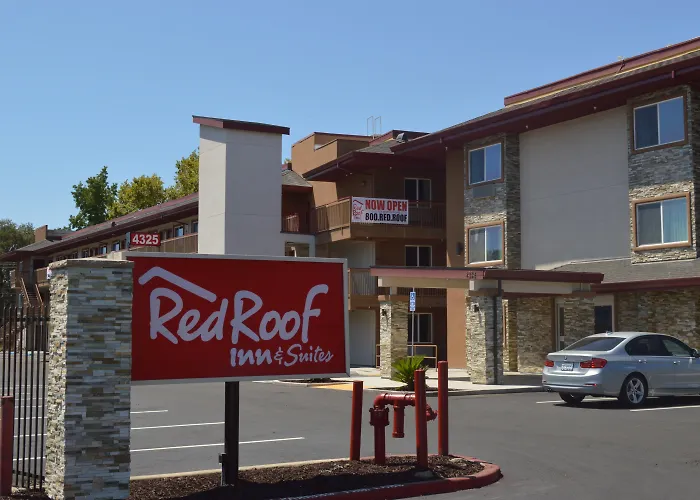 Red Roof Inn & Suites Sacramento North