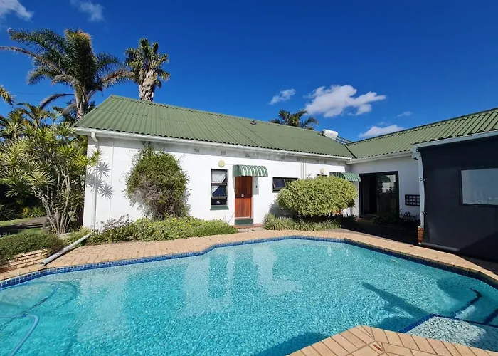 Family resorts Hide On Tindale