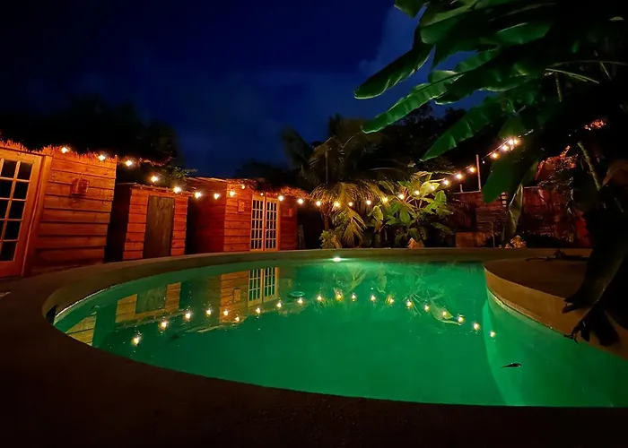 Luhme Hostel - Free Cenote Access