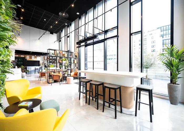 Staycity Aparthotels Paris La Defense