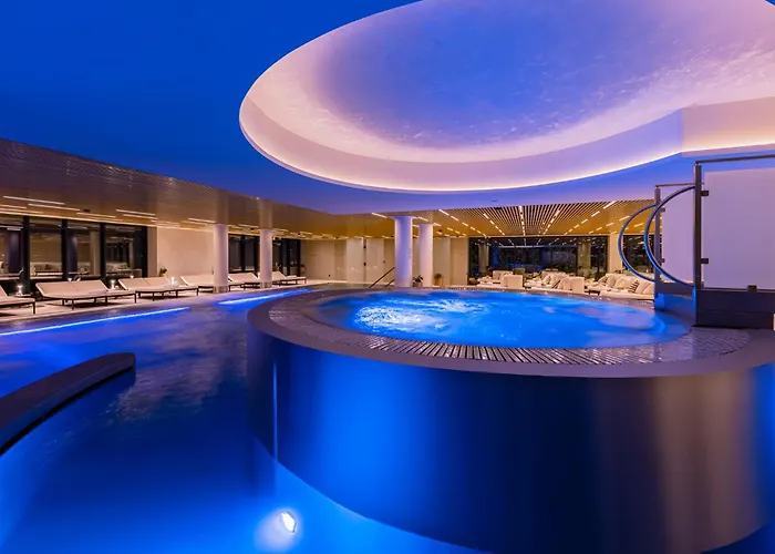 Lua Resort - Adults Only
