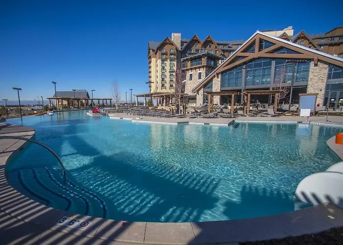 Pet Friendly hotel: Gaylord Rockies Resort & Convention Center
