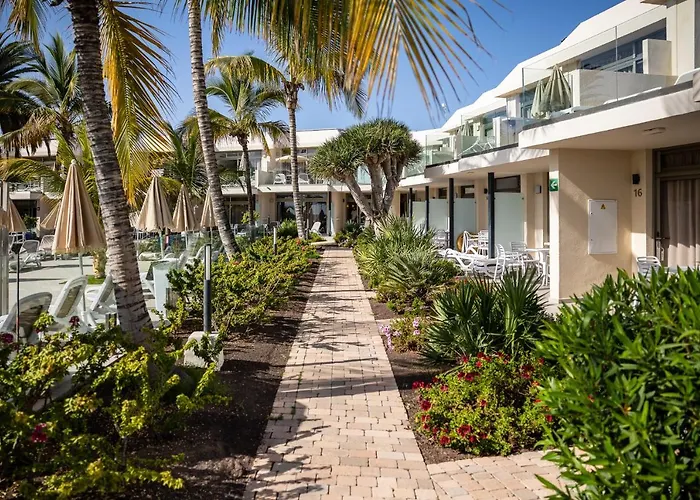  s Las Buganvillas Adults Only