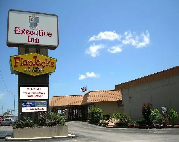 Family Hotel: Executive Inn And Suites Springdale