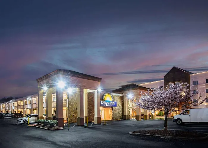 Days Inn By Wyndham /University Area