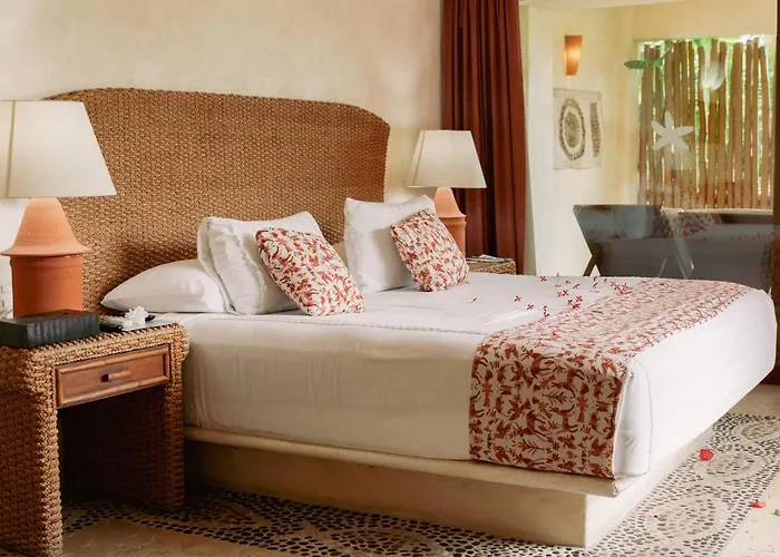 Hotel Aura Del Mar