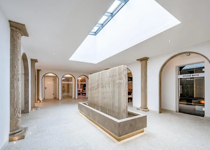 Hotel mit Pool: Relais & Chateaux Chasa Montana