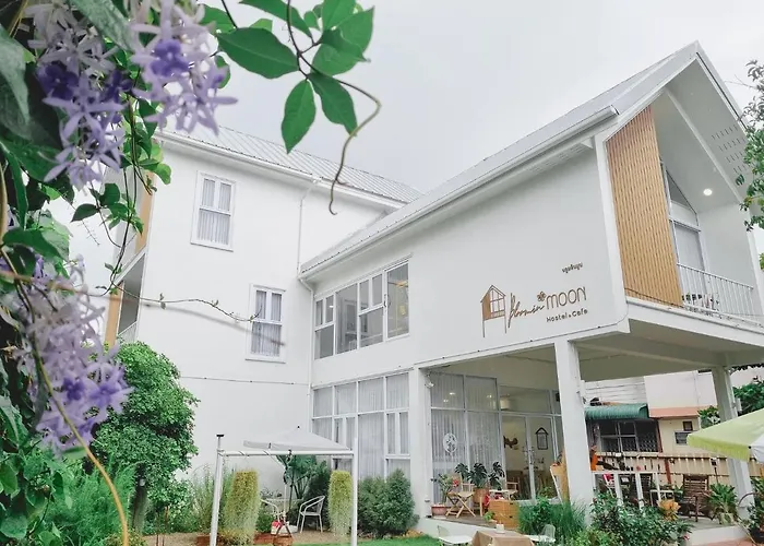 Bloomin' Moon & Cafe, Chiang Mai Old Town